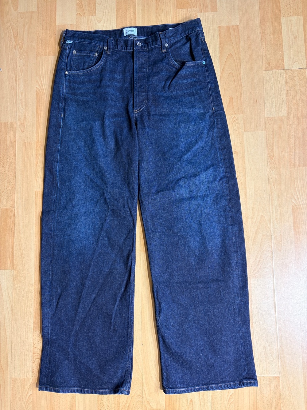 Citizens Of Humanity Ayla Bowed Barrel Leg Jean in Bandit Dark Wash Clean Hem 31 - Picture 6 of 13